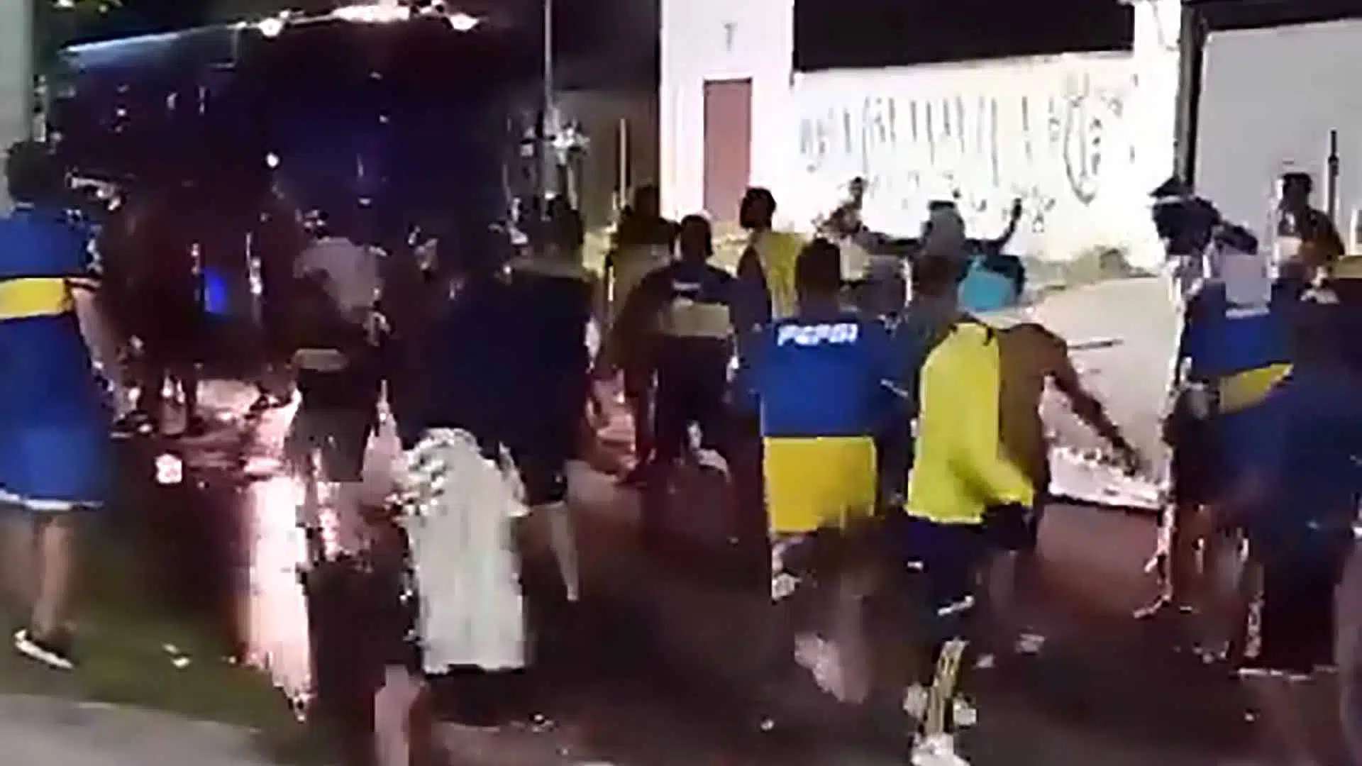 Piedrazos Y Peleas Entre Hinchas De Boca Y River En Pilar El Diario