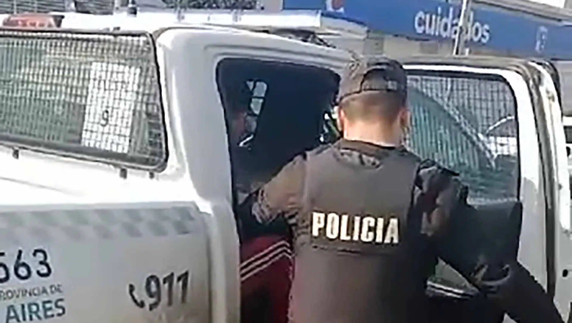 Violencia de género Agustoni