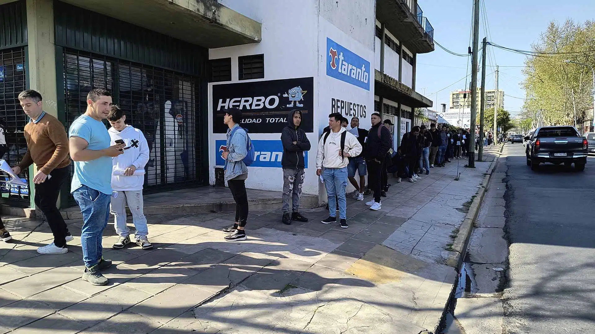 Fila empleo Pilar