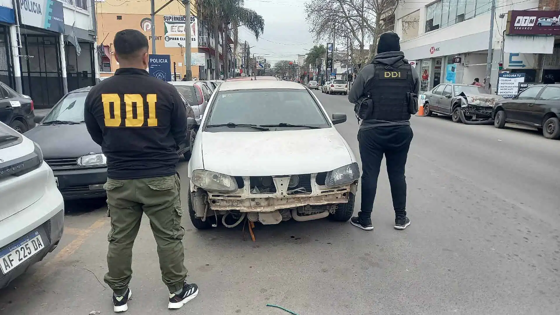 Falsificaban y modificaban autos robados