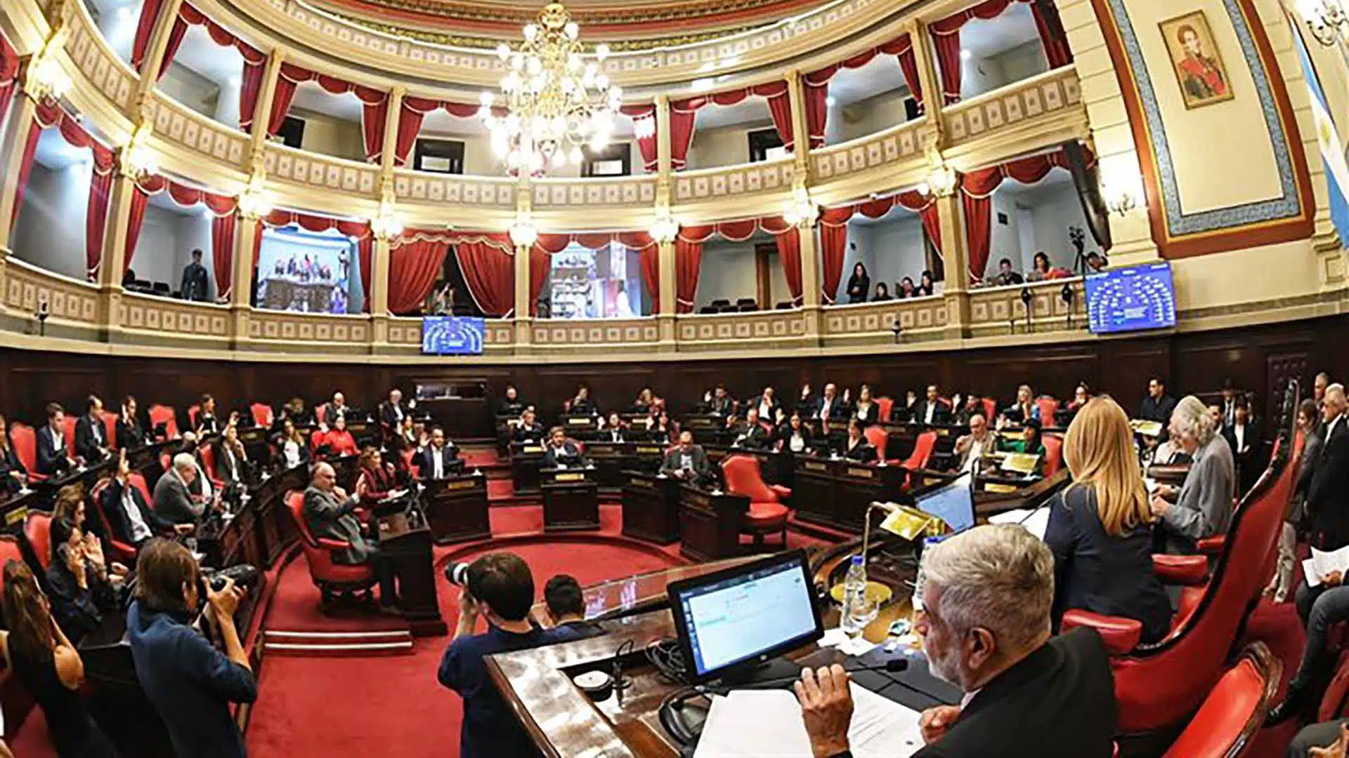 Reelección intendentes