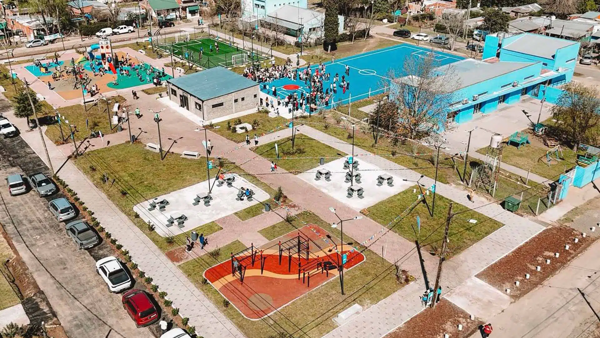 Plaza Río Luján