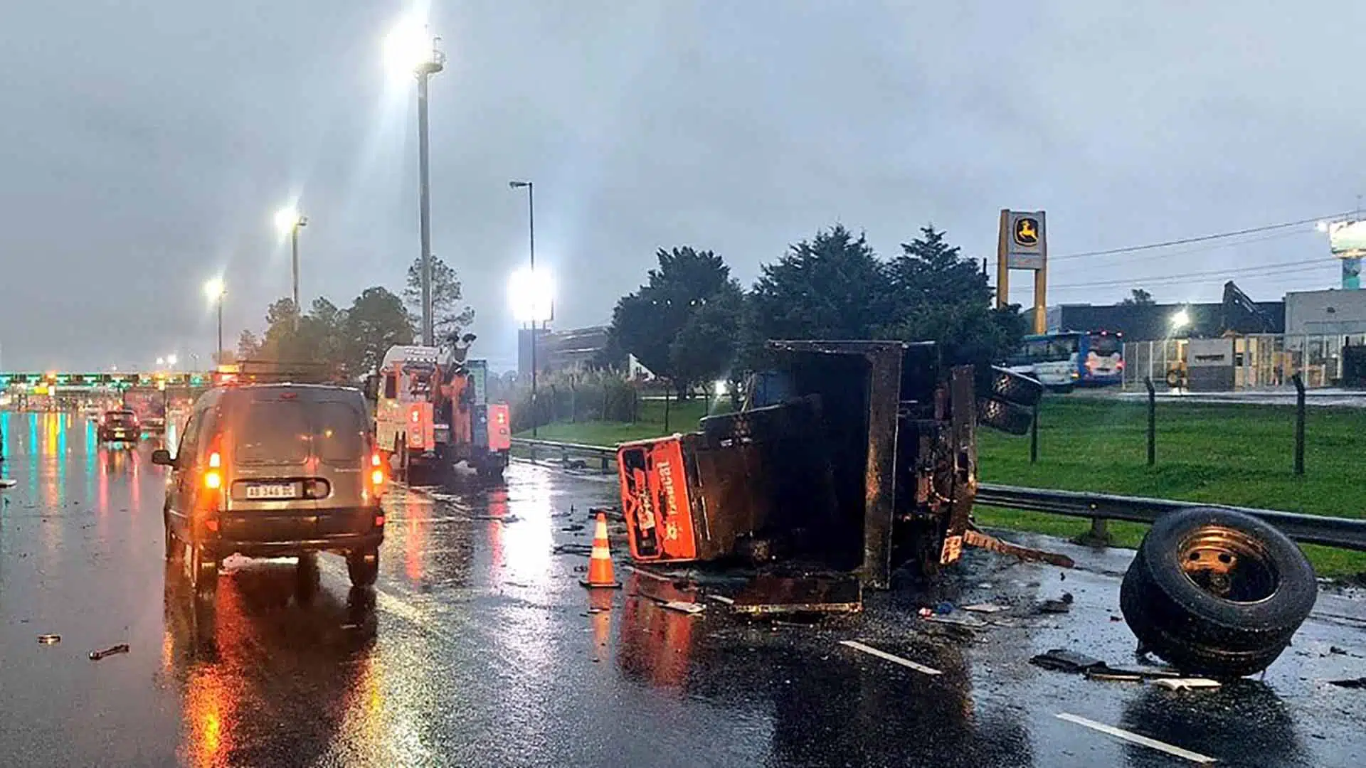 Vuelco camión Panamericana